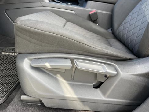 Used 2018 Volkswagen Atlas Launch Edition image 27