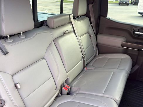 Used 2021 GMC Sierra 1500 SLT AWD/4WD image 36