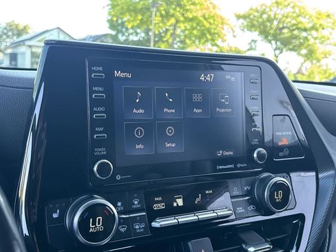 Used 2021 Toyota Highlander XSE AWD/4WD image 15