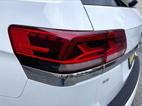 Certified 2022 Volkswagen Atlas SE FWD image 28