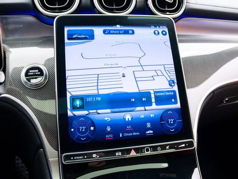 Used 2024 Mercedes-Benz GLC 300 4MATIC image 24