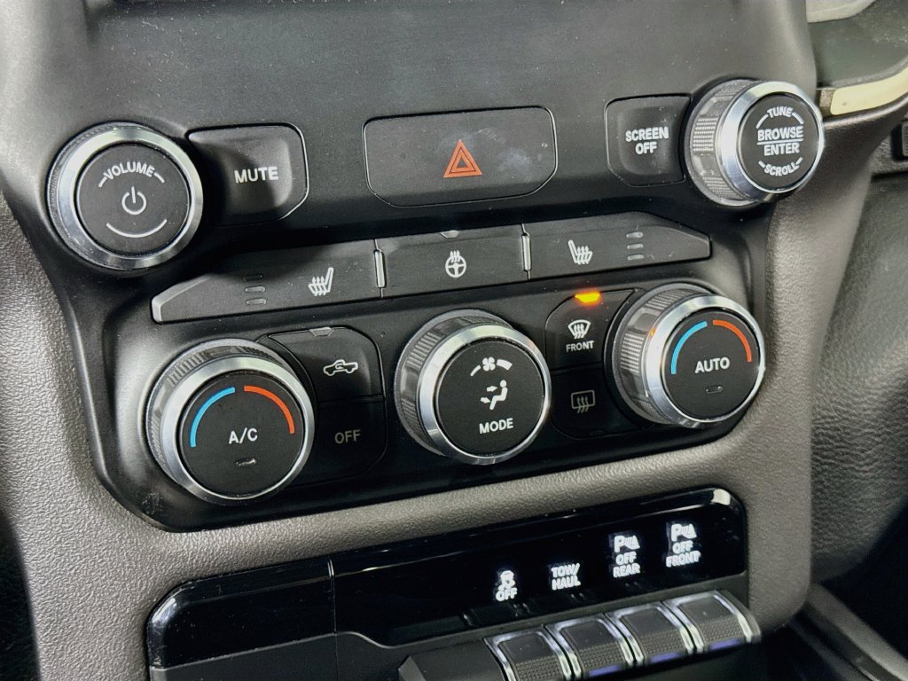 Used 2020 RAM 1500 Sport w/ Level 2 Equipment Goup w/2_L AWD/4WD image 18