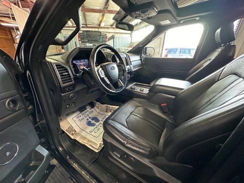 Used 2019 Ford Expedition Limited image 7