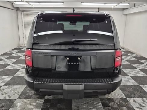 Used 2024 Toyota Land Cruiser image 5