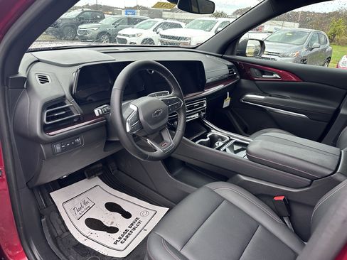 Used 2024 Chevrolet Traverse Z71 image 17