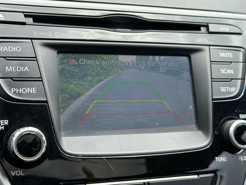 Used 2014 Hyundai Elantra Sport FWD image 18