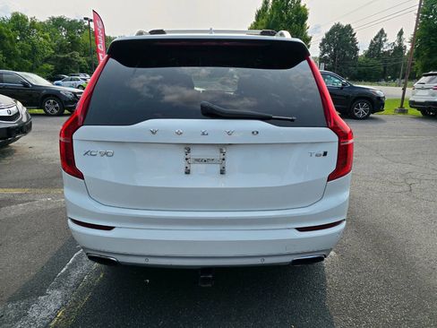 Used 2017 Volvo XC90 T6 Momentum w/ Vision Package AWD/4WD image 4