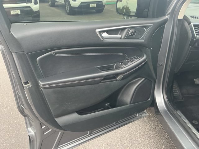 Used 2024 Ford Edge Titanium AWD/4WD image 12