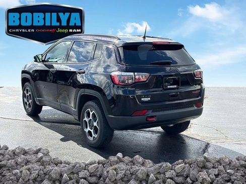 Used 2022 Jeep Compass Trailhawk w/ Trailhawk Convenience Group AWD/4WD image 4