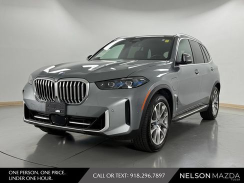 Used 2025 BMW X5 xDrive50e AWD/4WD image 1