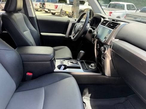 Used 2020 Toyota 4Runner SR5 Premium w/ Moonroof Package AWD/4WD image 86