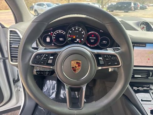 Used 2023 Porsche Cayenne Platinum Edition AWD/4WD image 19