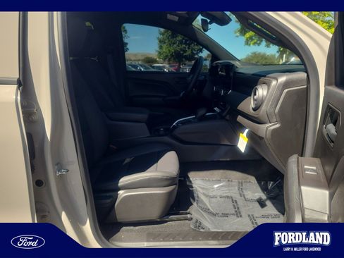 Used 2026 Chevrolet Colorado Trail Boss AWD/4WD image 19