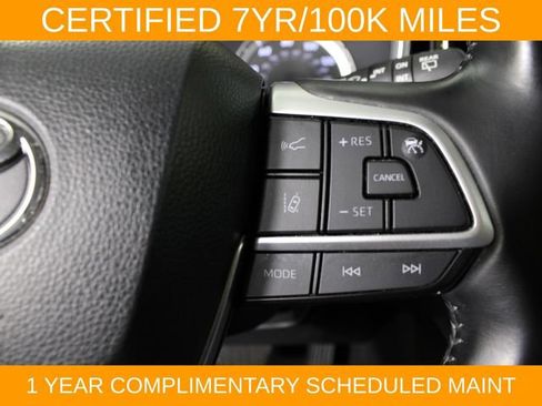 Used 2023 Toyota Highlander XLE AWD/4WD image 20