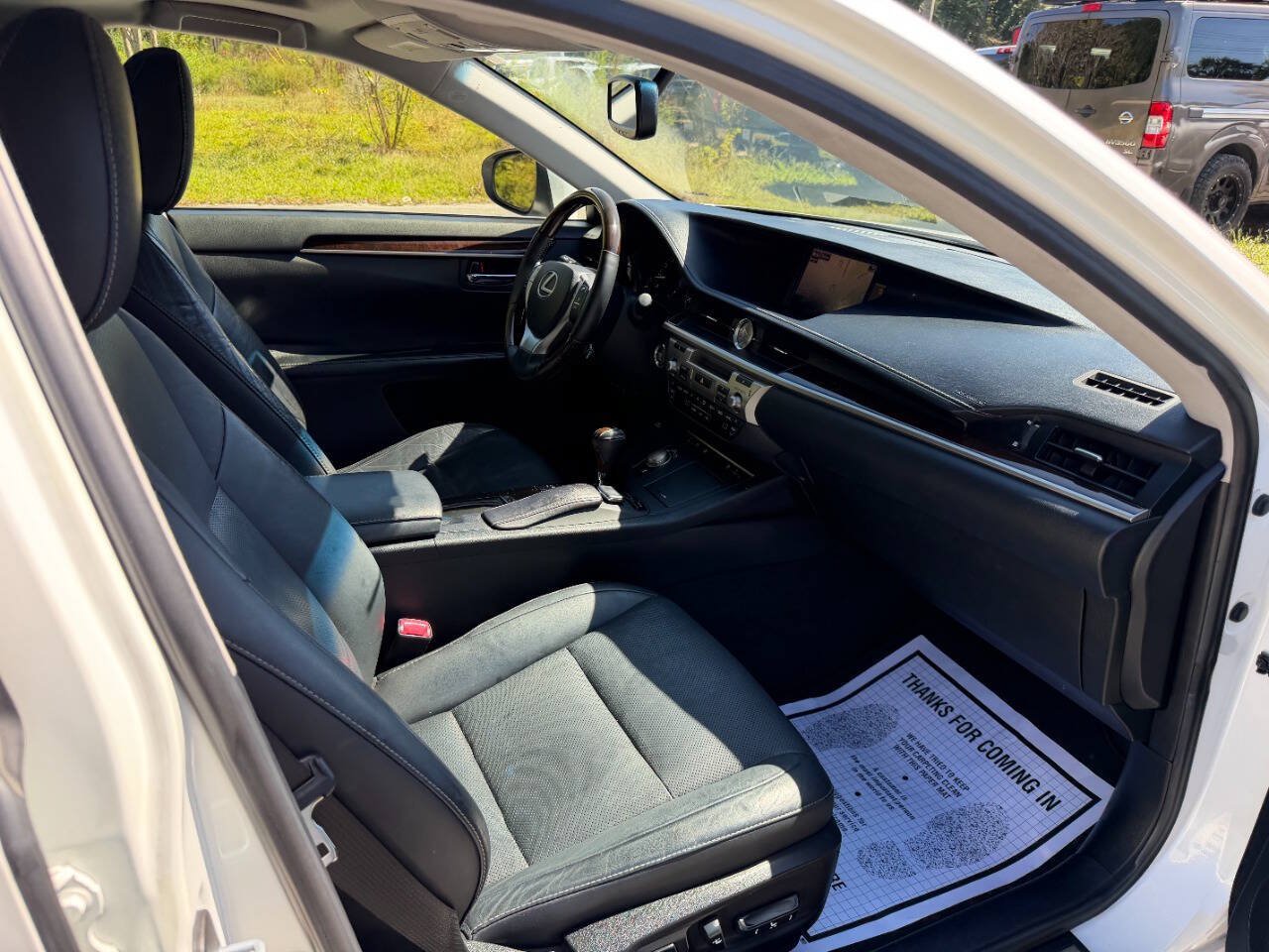 Used 2015 Lexus ES 350 w/ Luxury Package FWD image 15
