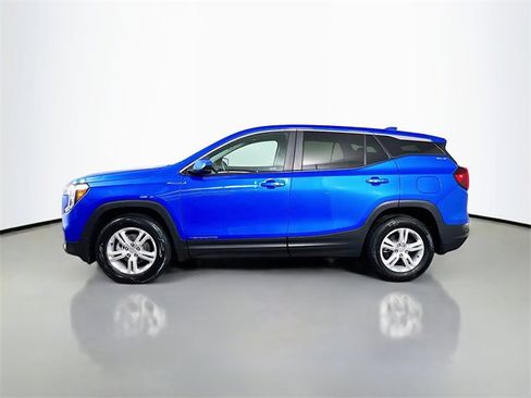 Used 2024 GMC Terrain SLE image 6