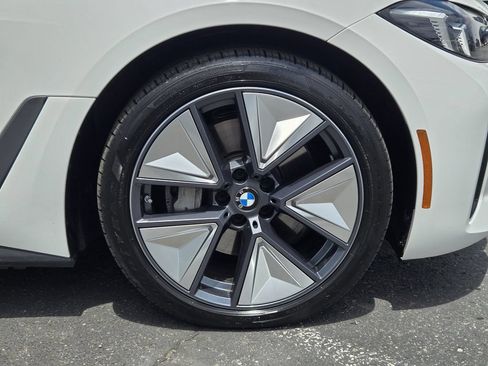 Used 2025 BMW i4 xDrive40i AWD/4WD image 9