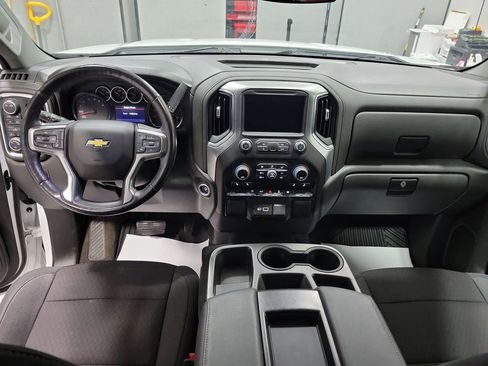 Used 2022 Chevrolet Silverado 1500 LT image 3