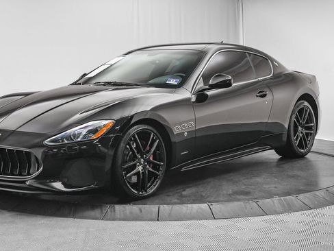 Used 2018 Maserati GranTurismo Sport image 3