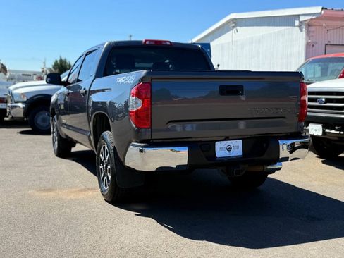 Used 2017 Toyota Tundra SR5 AWD/4WD image 10