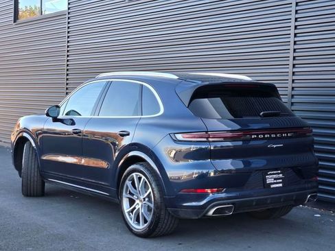 Used 2025 Porsche Cayenne image 3