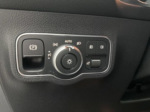 Used 2026 Mercedes-Benz GLB 250 image 19