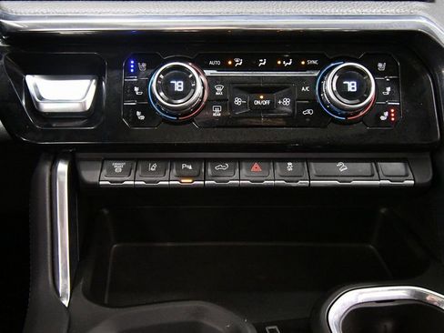 Used 2024 GMC Sierra 2500 Denali w/ Denali Reserve Package image 24