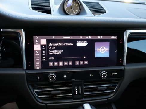 Used 2025 Porsche Macan S image 22