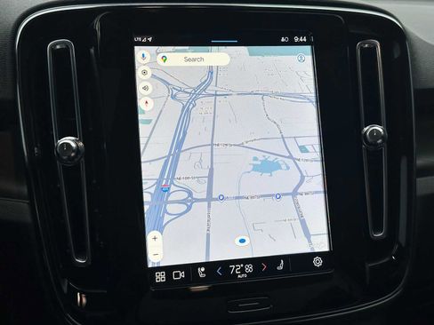 Certified 2023 Volvo XC40 Recharge Ultimate w/ Protection Package Premier image 27