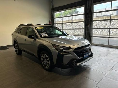 Used 2024 Subaru Outback Limited AWD/4WD image 5