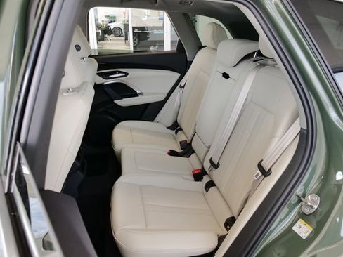 New 2025 Audi Q5 Premium image 12