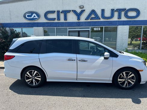 Used 2023 Honda Odyssey Touring image 3