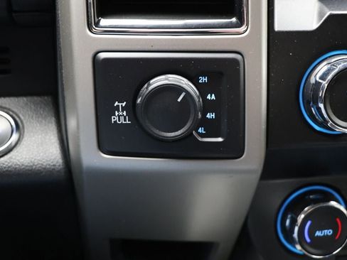 Used 2020 Ford F150 Lariat w/ Lariat Bed Utility Package image 31