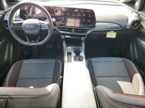 New 2026 Chevrolet Equinox EV RS image 8