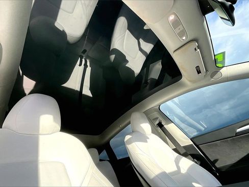 Used 2023 Tesla Model Y Long Range image 22