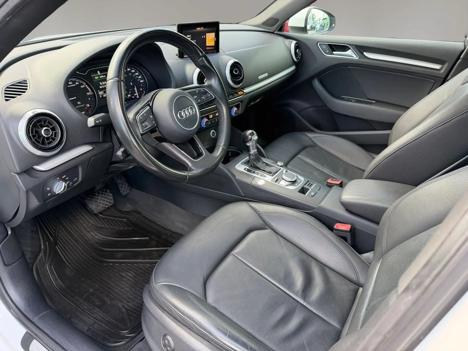 Used 2017 Audi A3 e-tron Premium FWD image 11