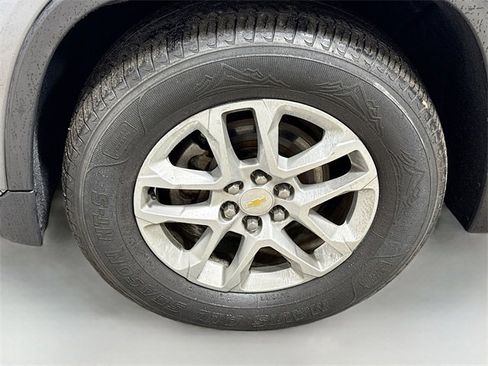 Used 2018 Chevrolet Traverse LS image 11