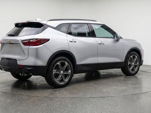 Used 2025 Chevrolet Blazer LT FWD image 9