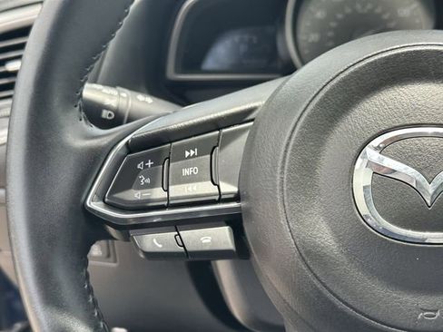 Used 2018 MAZDA MAZDA3 Touring FWD image 13