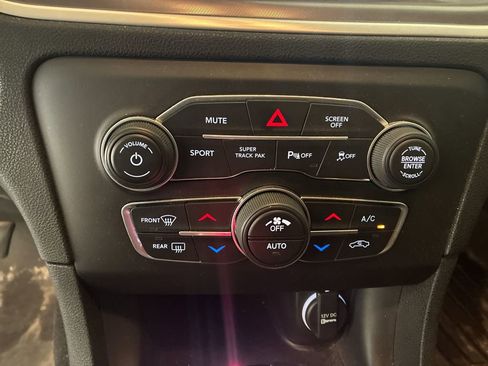 Used 2021 Dodge Charger SXT w/ Driver Convenience Group AWD/4WD image 19