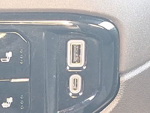 Certified 2025 Chevrolet Silverado 1500 LT image 39