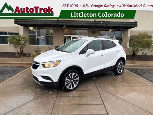 Used 2021 Buick Encore Preferred AWD/4WD image 1