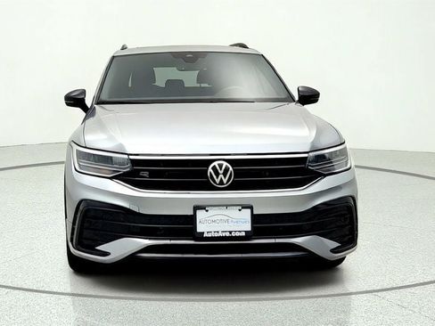 Used 2023 Volkswagen Tiguan SE R-Line FWD image 2