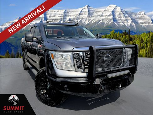 Used 2018 Nissan Titan SV w/ SV Convenience Package AWD/4WD image 1