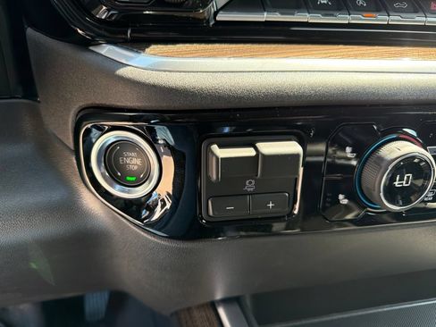 New 2026 Chevrolet Silverado 1500 LT Trail Boss w/ LPO, Dark Essentials Package AWD/4WD image 24