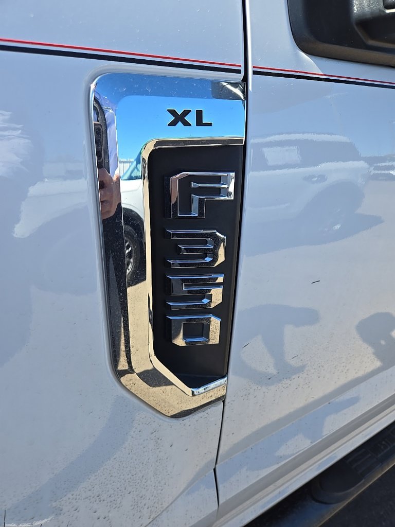Used 2017 Ford F350 XL RWD image 3