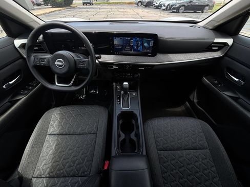 Used 2026 Nissan Kicks SV w/ Cold Weather Package FWD image 31