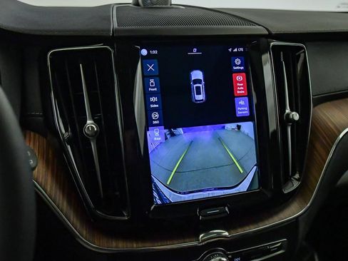 Certified 2023 Volvo XC60 T8 Ultimate w/ Protection Package Premier AWD/4WD image 22