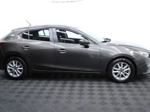 Used 2014 MAZDA MAZDA3 i Touring image 3