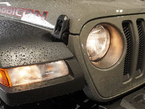 Used 2023 Jeep Wrangler Unlimited Rubicon AWD/4WD image 36